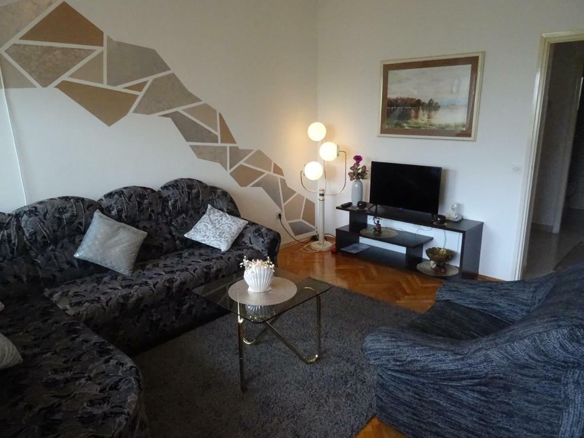 רייקה Apartman Iris S Terasom מראה חיצוני תמונה
